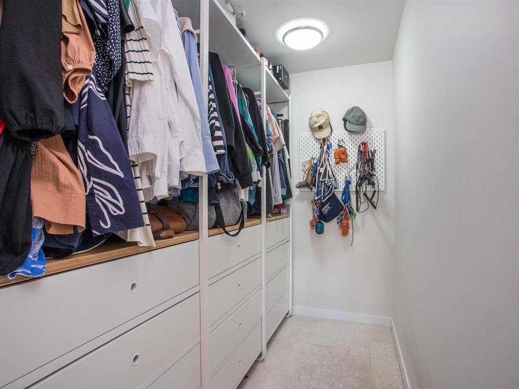 









277


1st

Street West,
North Vancouver,




BC
V7M 0E8

