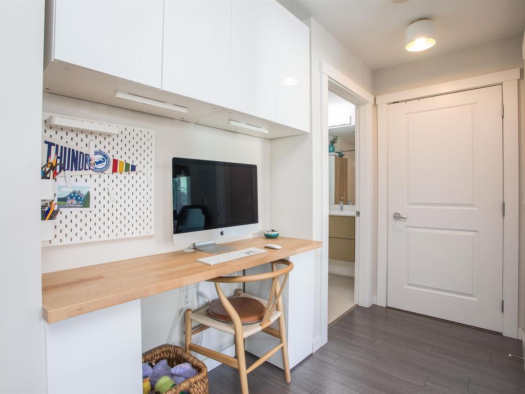 









277


1st

Street West,
North Vancouver,




BC
V7M 0E8


