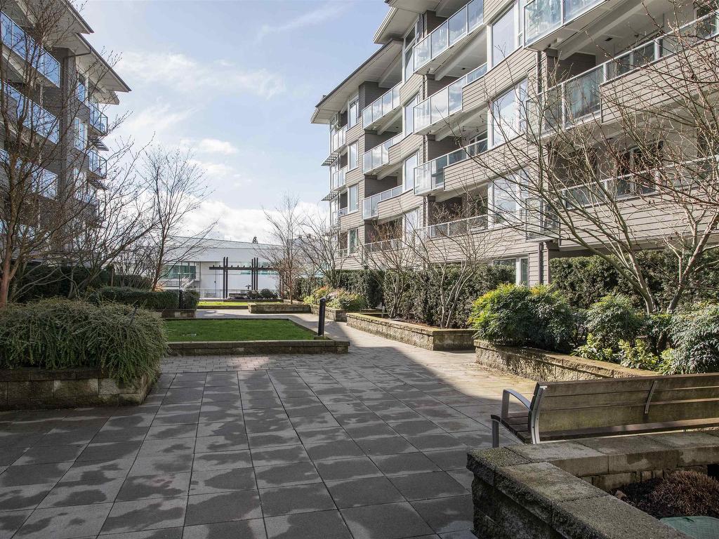 









277


1st

Street West,
North Vancouver,




BC
V7M 0E8

