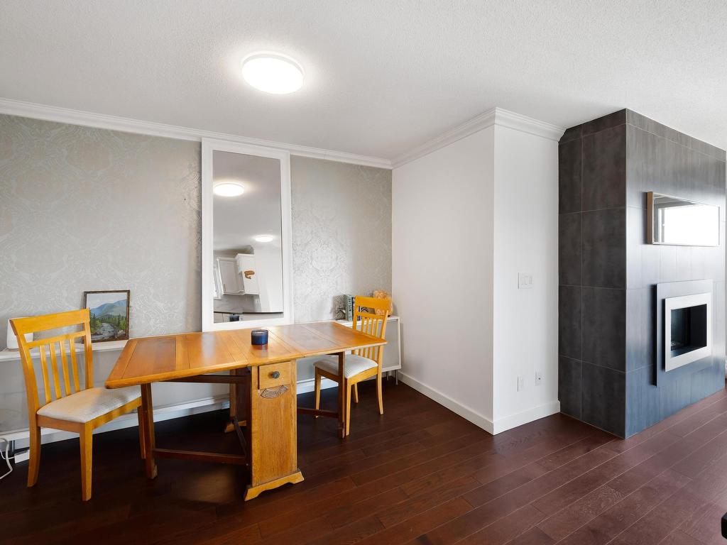 









365


1st

Street East, 213,
North Vancouver,




BC
V7L 4W5

