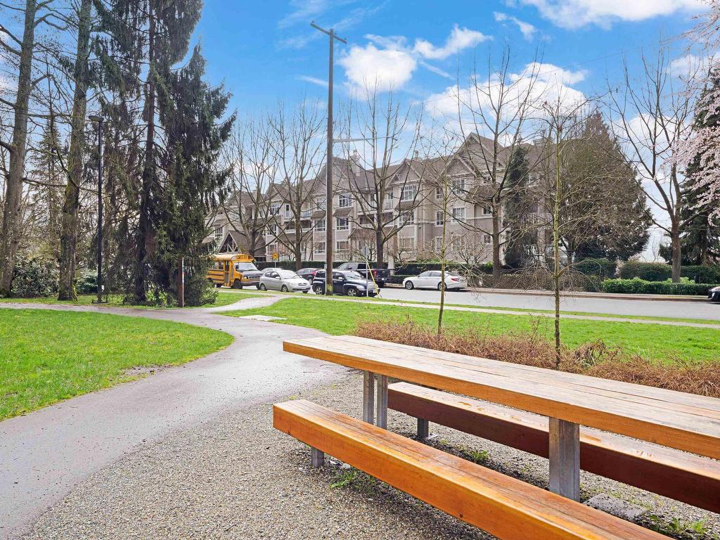 









365


1st

Street East, 213,
North Vancouver,




BC
V7L 4W5

