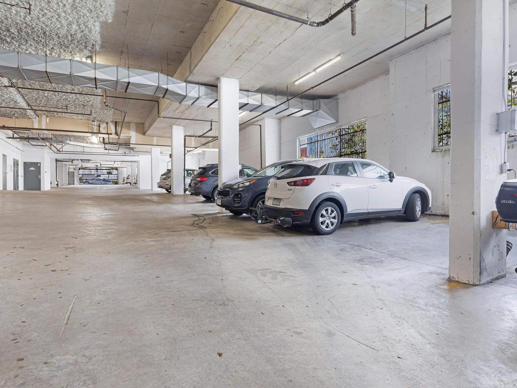 









365


1st

Street East, 213,
North Vancouver,




BC
V7L 4W5

