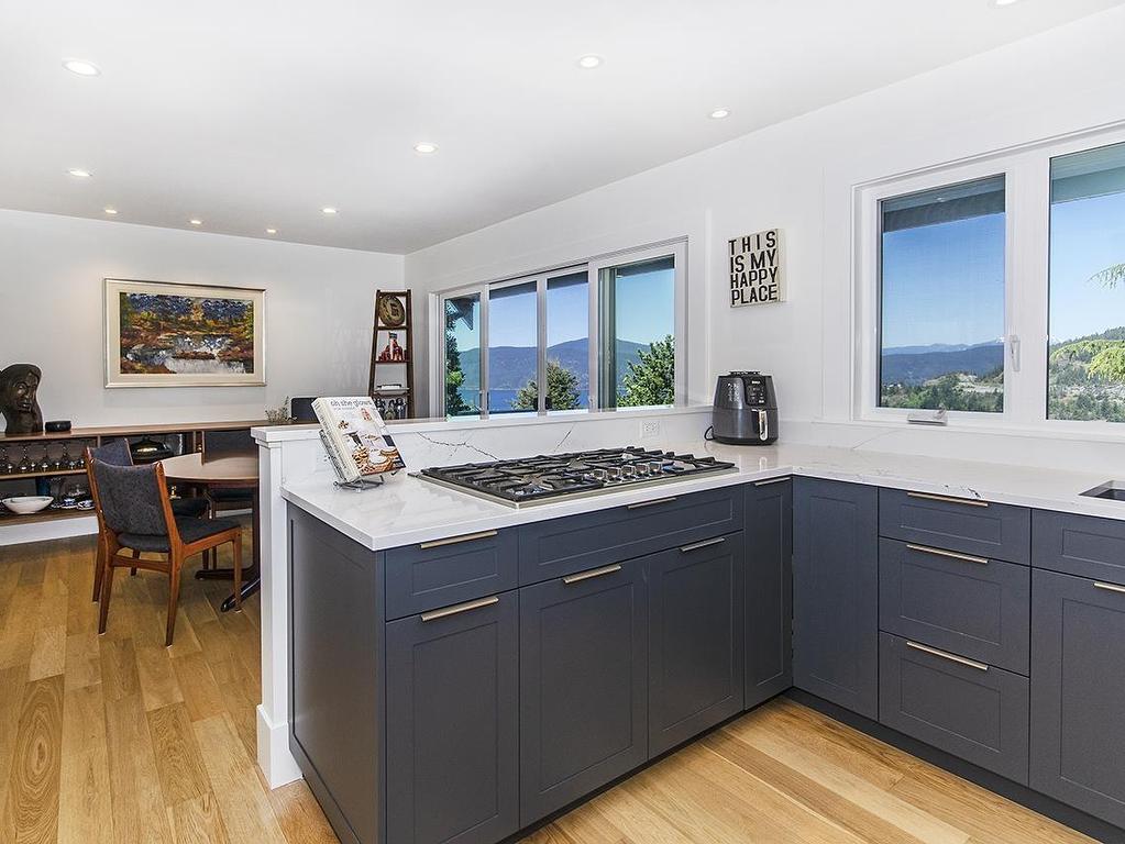 









5237


Timberfeild

Road,
West Vancouver,




BC
V7W 2Y5

