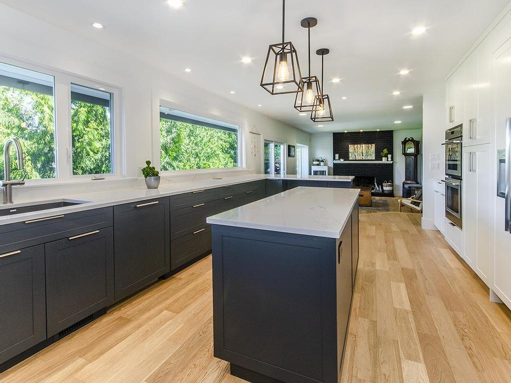 









5237


Timberfeild

Road,
West Vancouver,




BC
V7W 2Y5

