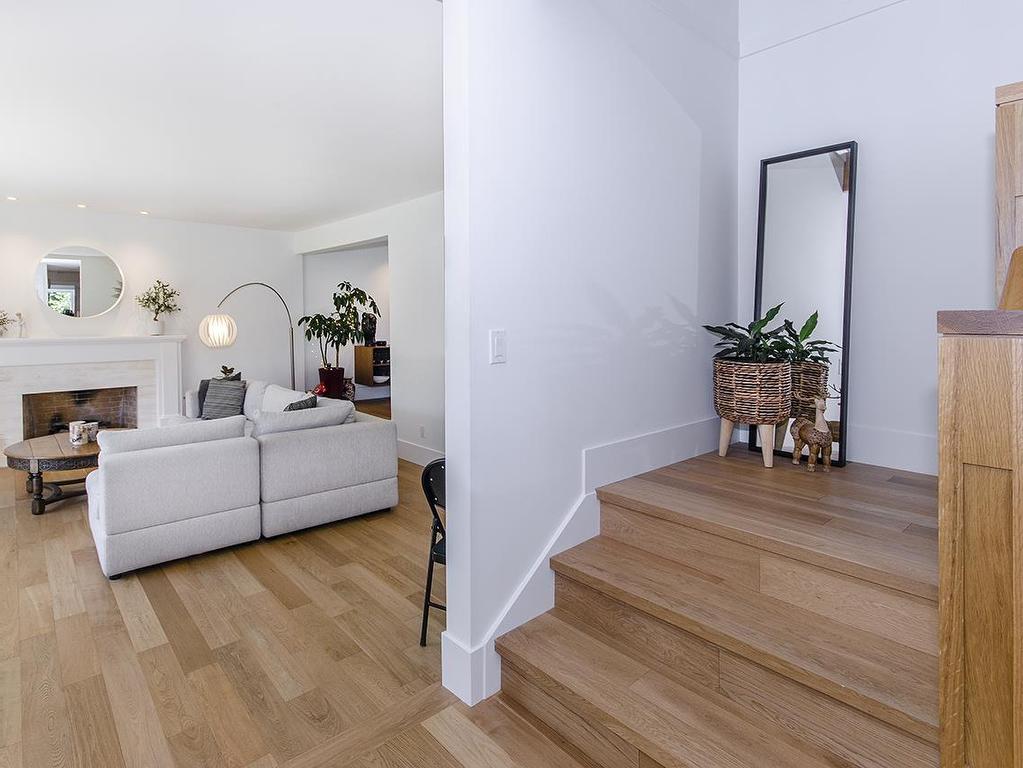 









5237


Timberfeild

Road,
West Vancouver,




BC
V7W 2Y5

