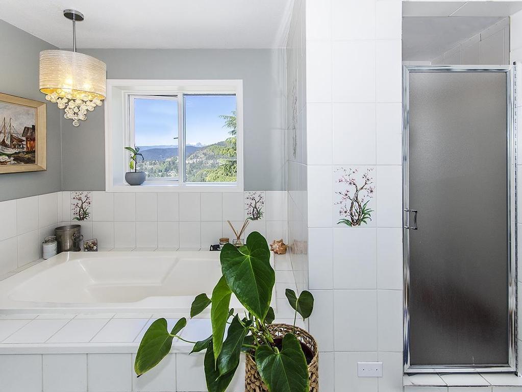 









5237


Timberfeild

Road,
West Vancouver,




BC
V7W 2Y5

