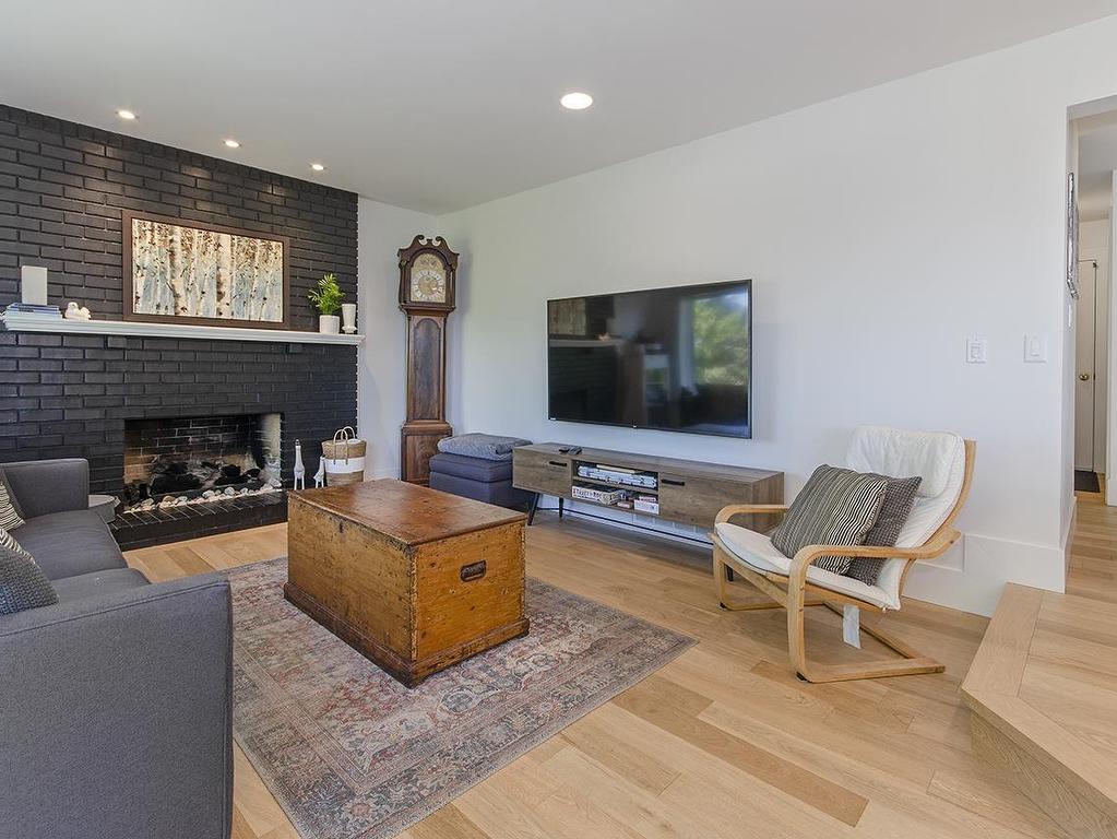 









5237


Timberfeild

Road,
West Vancouver,




BC
V7W 2Y5

