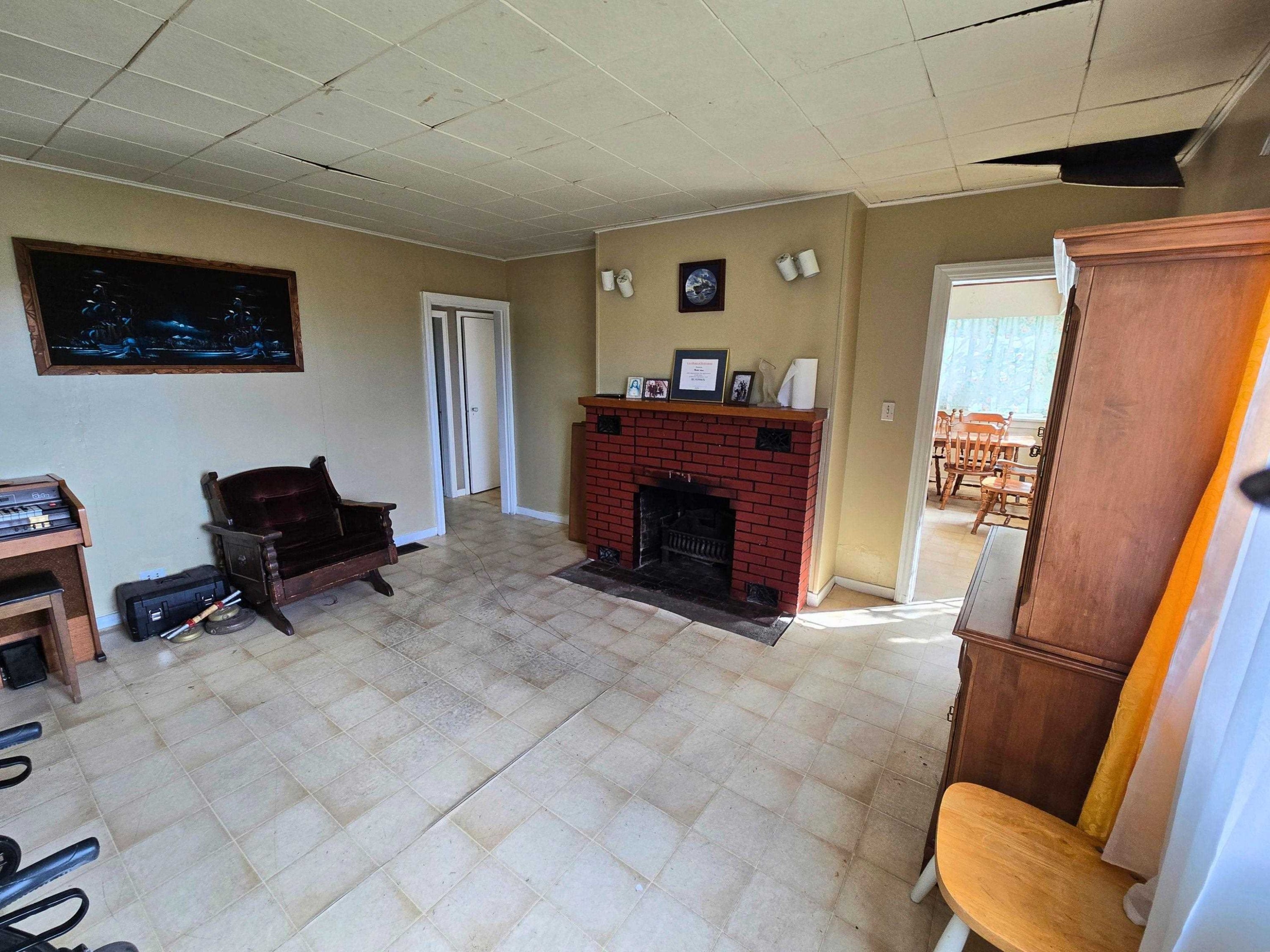 









547


Fletcher

Road North,
Gibsons,




BC
V0N 1V0

