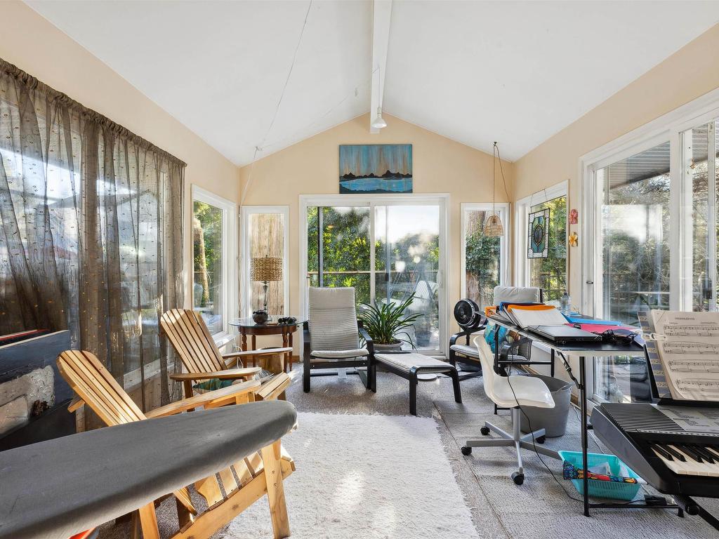 









4028


Rose

Crescent,
West Vancouver,




BC
V7V 2N7

