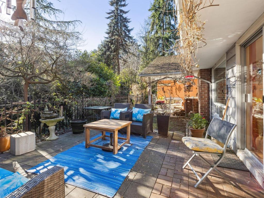 









4028


Rose

Crescent,
West Vancouver,




BC
V7V 2N7

