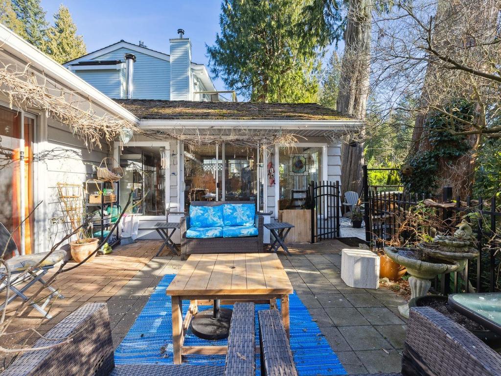 









4028


Rose

Crescent,
West Vancouver,




BC
V7V 2N7

