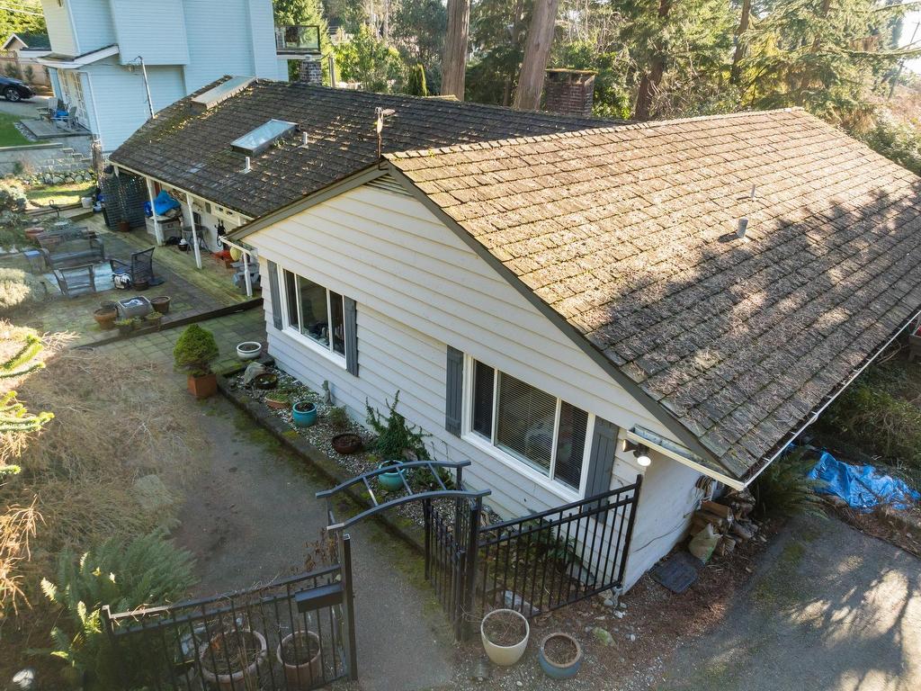 









4028


Rose

Crescent,
West Vancouver,




BC
V7V 2N7

