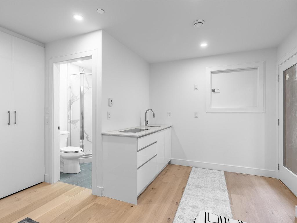 









3511


Triumph

Street,
Vancouver,




BC
V5K 1V2

