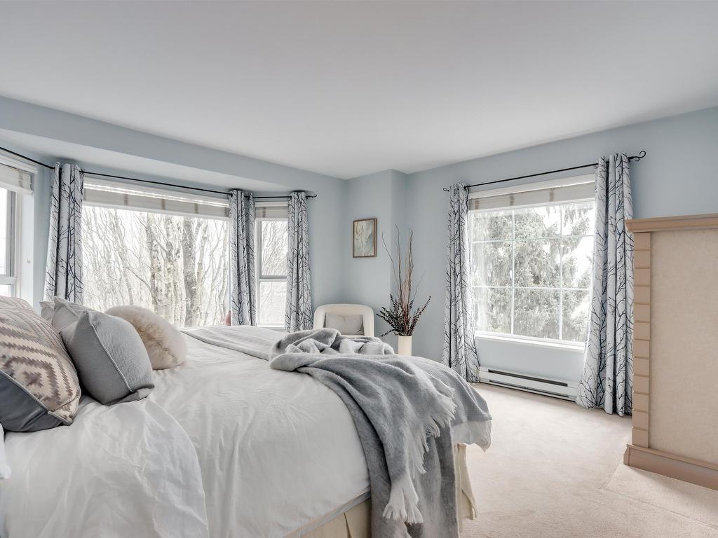 









5262


Oakmount

Crescent, 16,
Burnaby,




BC
V5H 4R7

