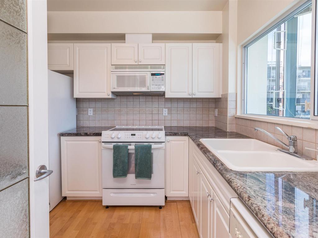 









1689


Duchess

Avenue, 408,
West Vancouver,




BC
V7N 1P7

