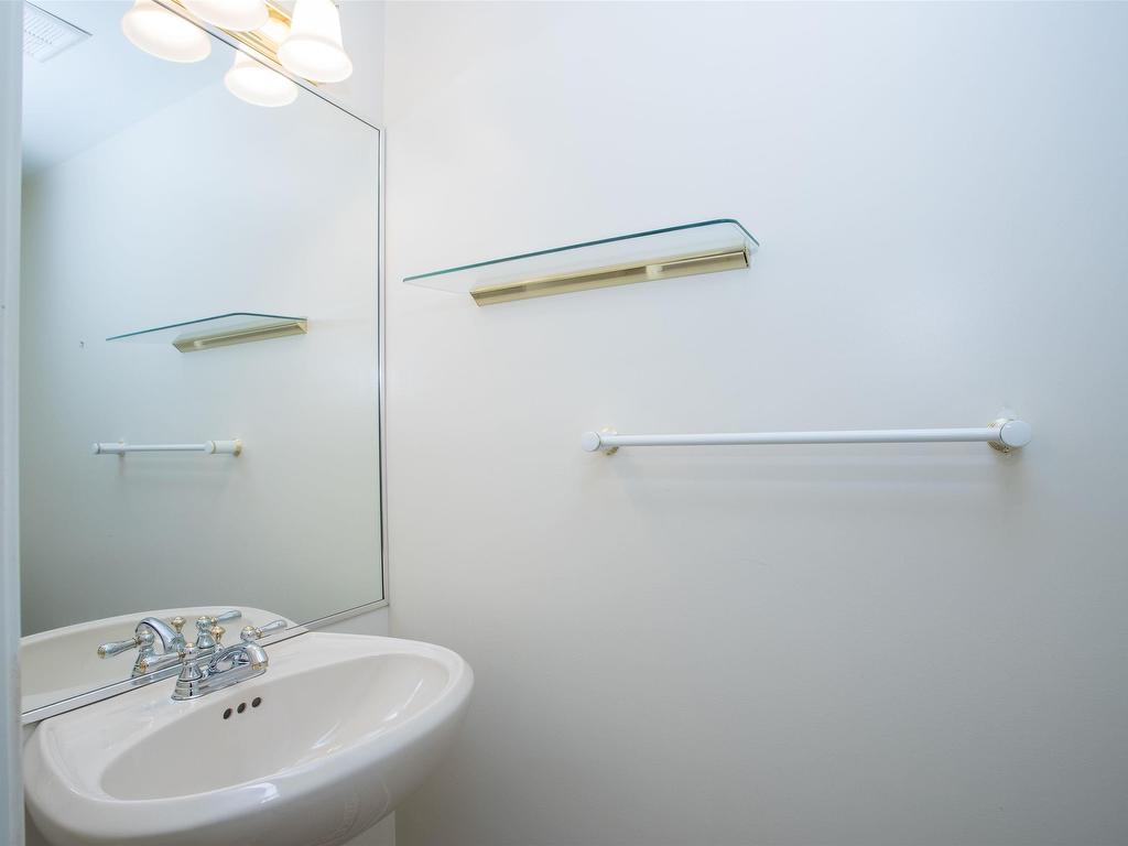 









1689


Duchess

Avenue, 408,
West Vancouver,




BC
V7N 1P7

