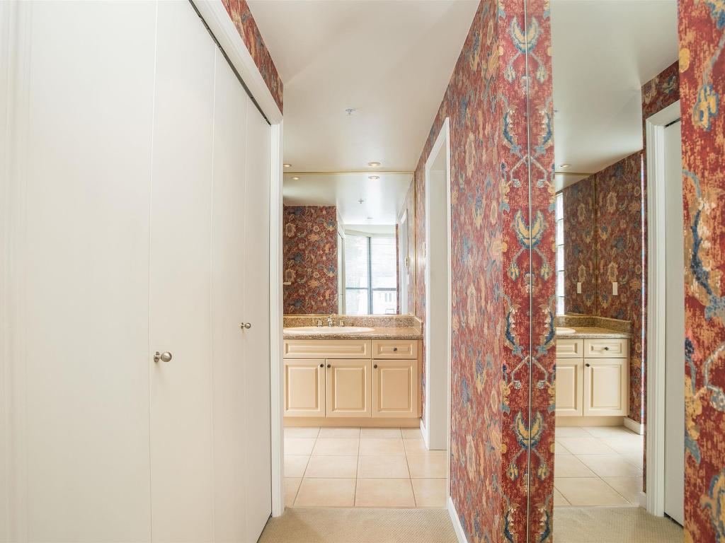 









1689


Duchess

Avenue, 408,
West Vancouver,




BC
V7N 1P7

