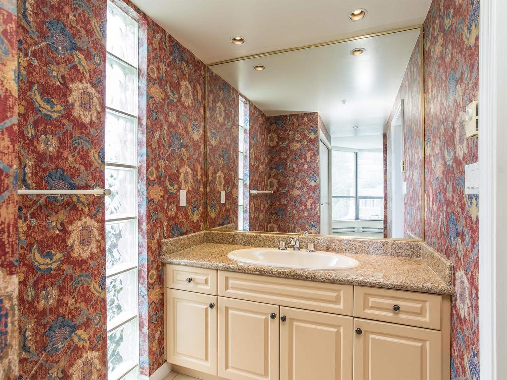 









1689


Duchess

Avenue, 408,
West Vancouver,




BC
V7N 1P7

