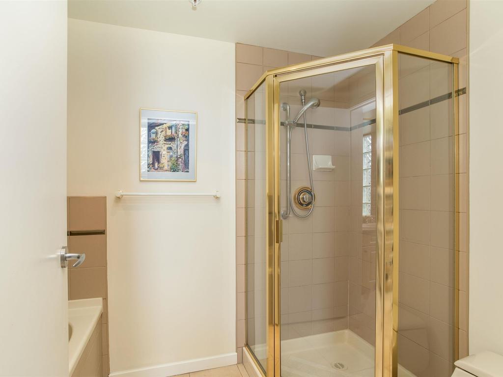 









1689


Duchess

Avenue, 408,
West Vancouver,




BC
V7N 1P7


