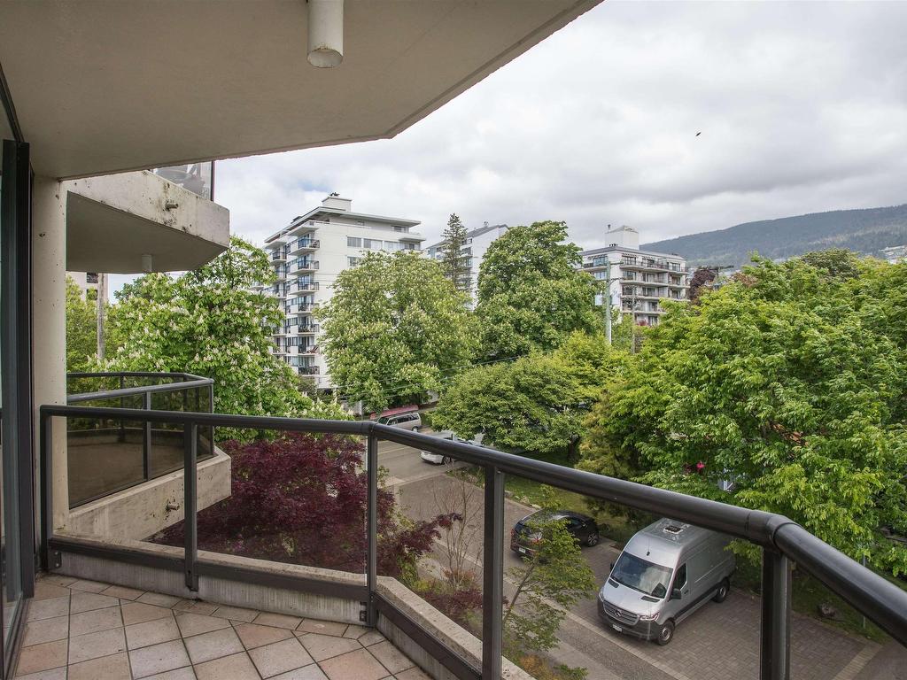 









1689


Duchess

Avenue, 408,
West Vancouver,




BC
V7N 1P7

