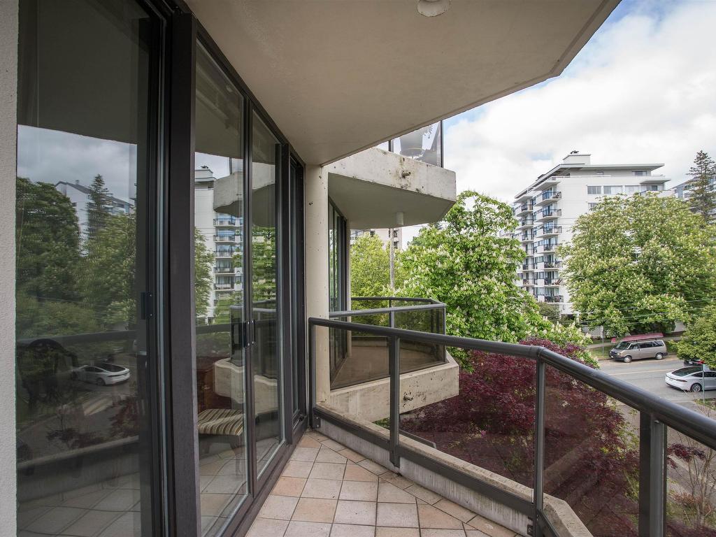 









1689


Duchess

Avenue, 408,
West Vancouver,




BC
V7N 1P7

