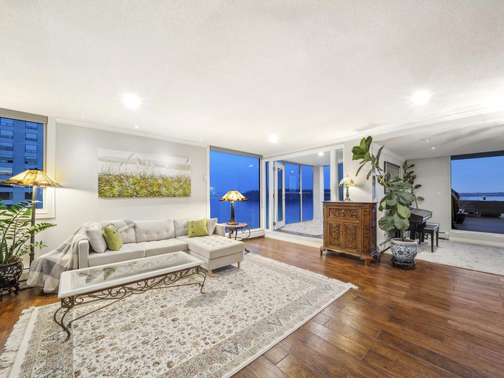 









2090


Argyle

Avenue, 602,
West Vancouver,




BC
V7V 4R4

