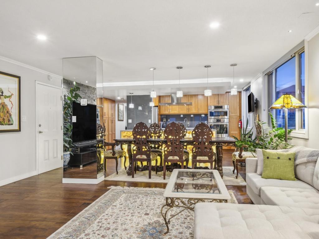 









2090


Argyle

Avenue, 602,
West Vancouver,




BC
V7V 4R4

