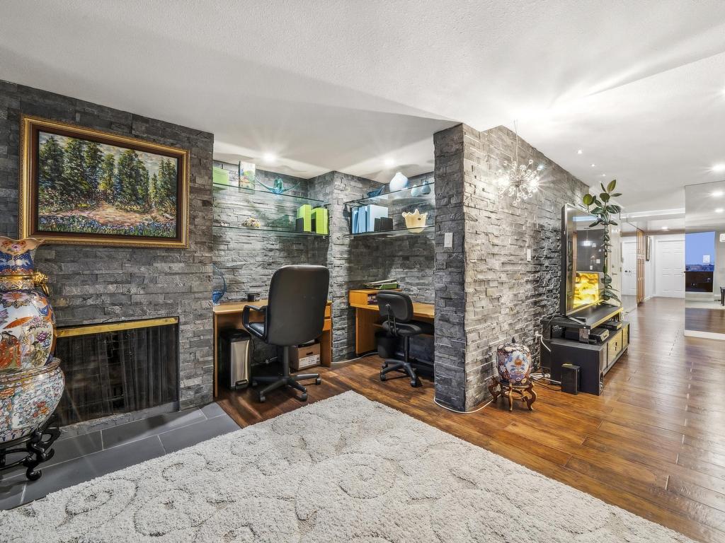 









2090


Argyle

Avenue, 602,
West Vancouver,




BC
V7V 4R4

