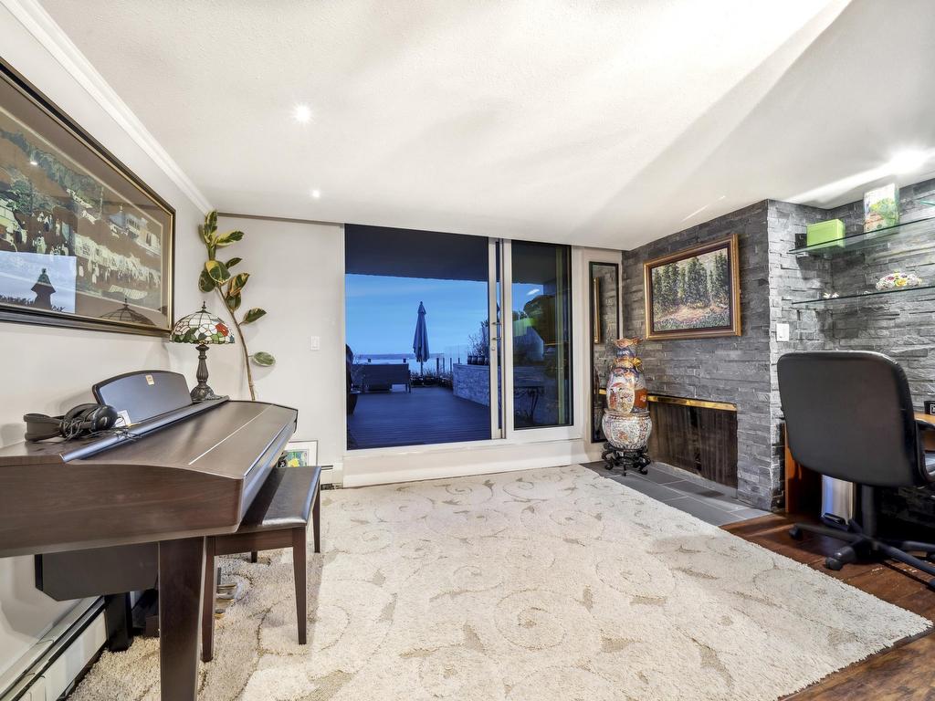 









2090


Argyle

Avenue, 602,
West Vancouver,




BC
V7V 4R4

