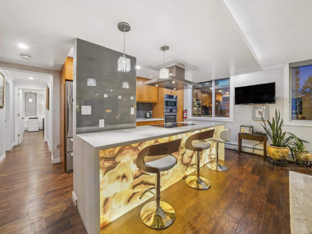 









2090


Argyle

Avenue, 602,
West Vancouver,




BC
V7V 4R4

