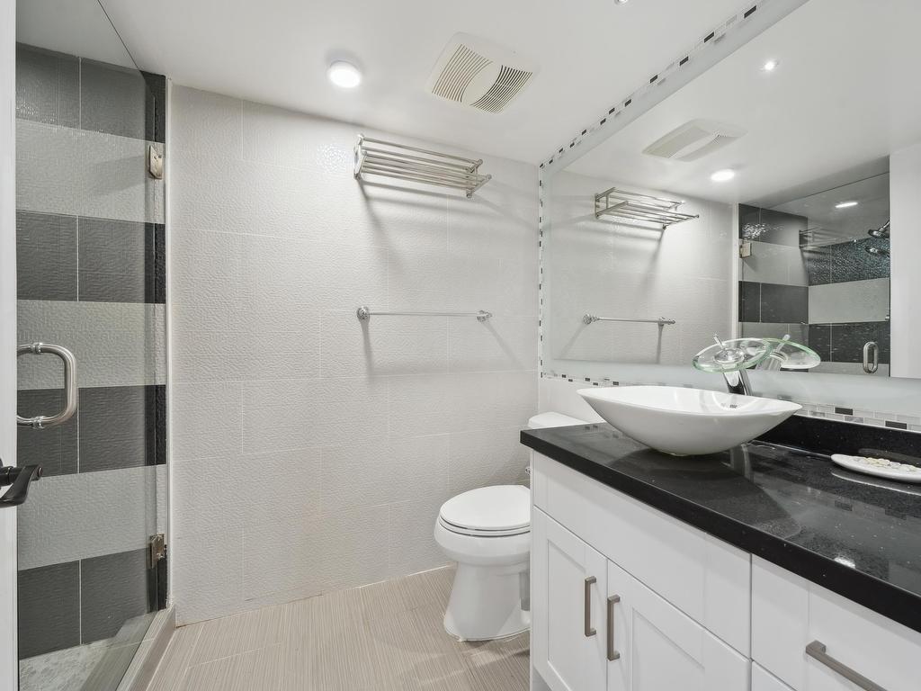 









2090


Argyle

Avenue, 602,
West Vancouver,




BC
V7V 4R4

