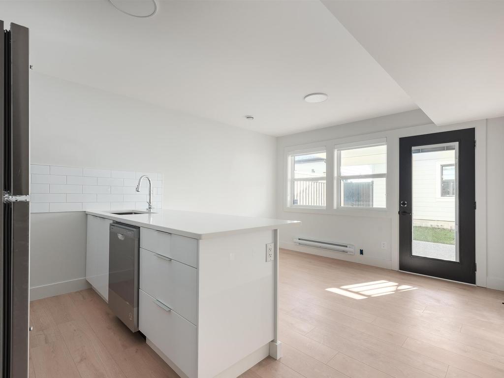 









644A


Girard

Avenue,
Coquitlam,




BC
V3K 1S8

