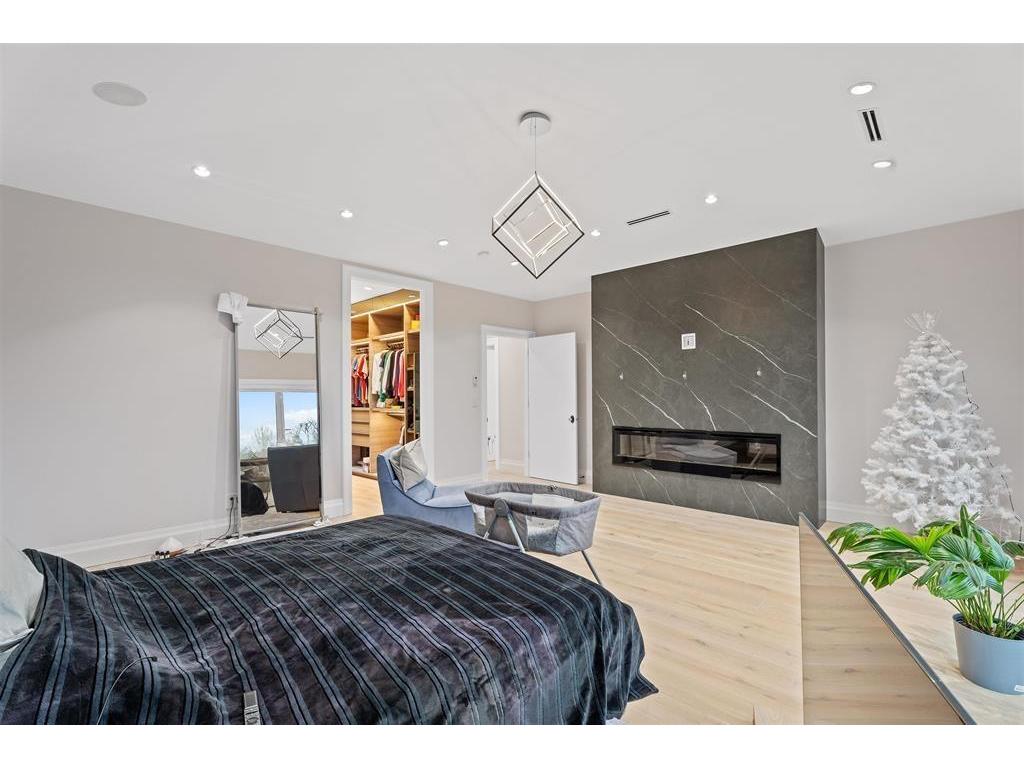 









2748


Cultus

Avenue,
Coquitlam,




BC
V3C 5A5

