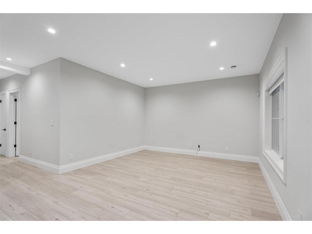 









2748


Cultus

Avenue,
Coquitlam,




BC
V3C 5A5

