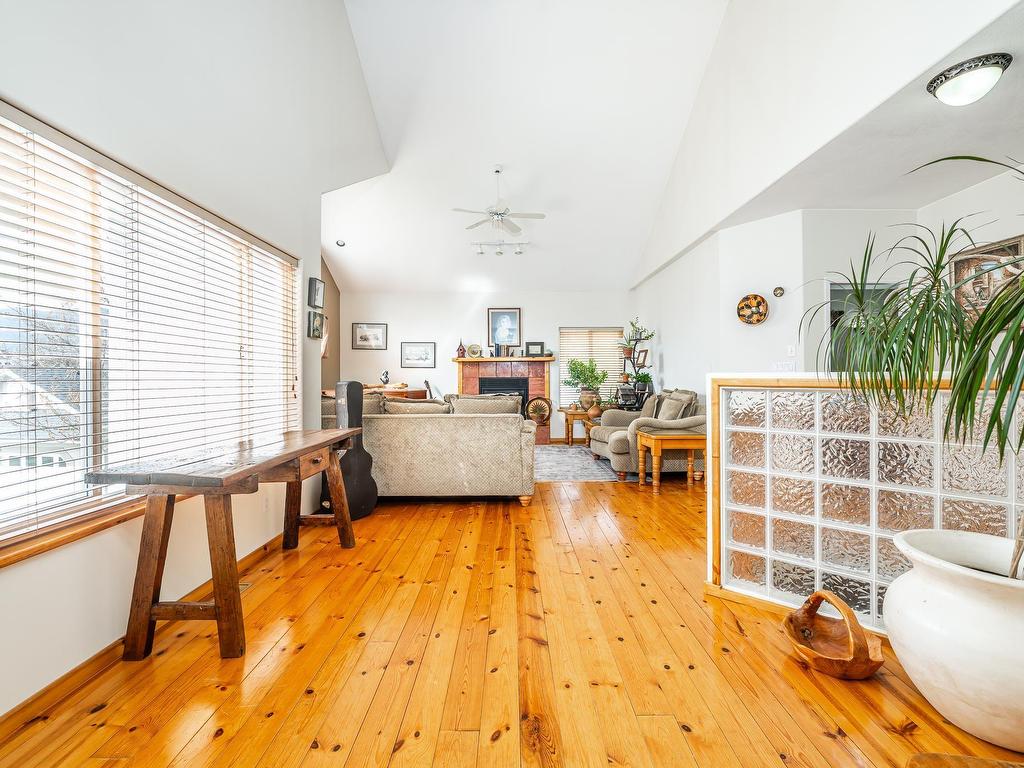









1025


Sunrise

Place,
Squamish,




BC
V0N 1T0

