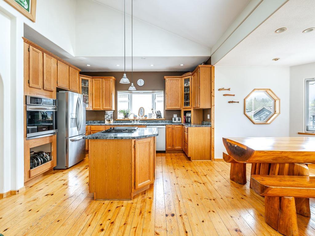 









1025


Sunrise

Place,
Squamish,




BC
V0N 1T0


