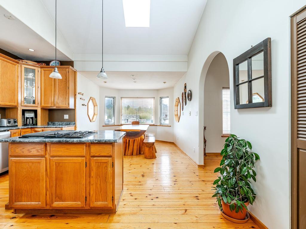 









1025


Sunrise

Place,
Squamish,




BC
V0N 1T0

