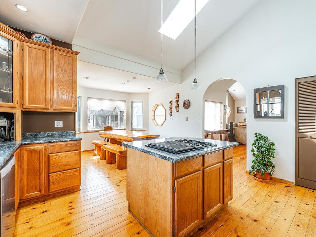 









1025


Sunrise

Place,
Squamish,




BC
V0N 1T0

