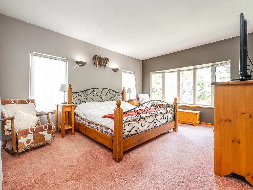 









1025


Sunrise

Place,
Squamish,




BC
V0N 1T0

