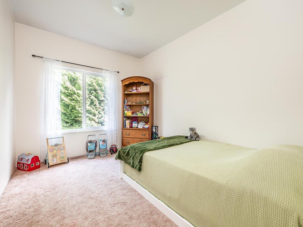 









1025


Sunrise

Place,
Squamish,




BC
V0N 1T0

