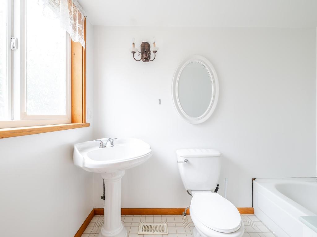 









1025


Sunrise

Place,
Squamish,




BC
V0N 1T0

