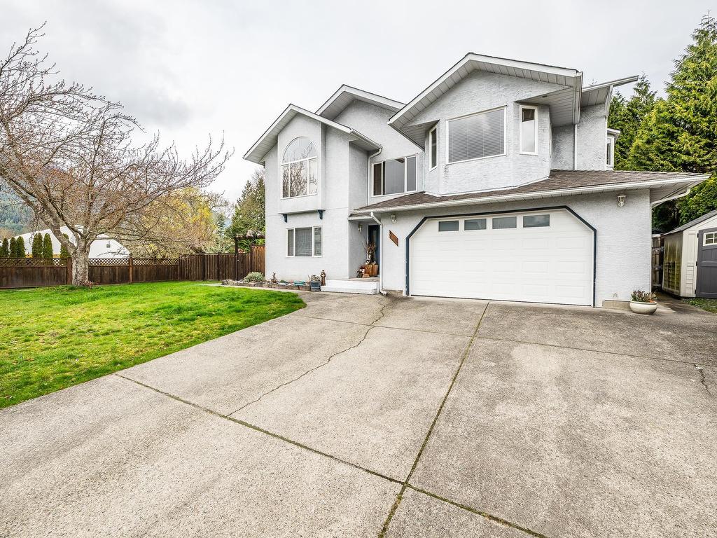 









1025


Sunrise

Place,
Squamish,




BC
V0N 1T0

