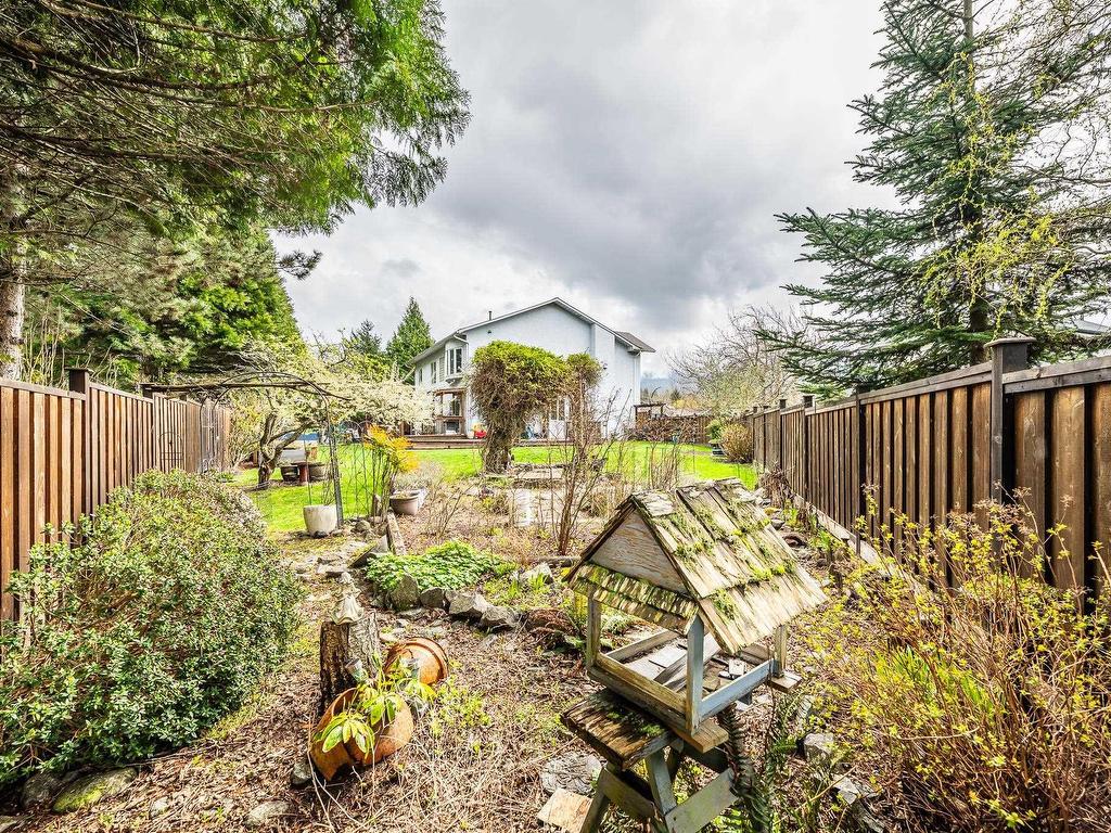 









1025


Sunrise

Place,
Squamish,




BC
V0N 1T0

