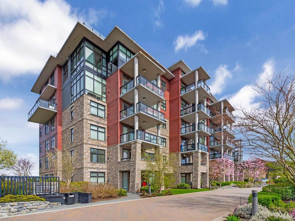 









5055


Springs

Boulevard, 401,
Delta,




BC
V4M 0A2


