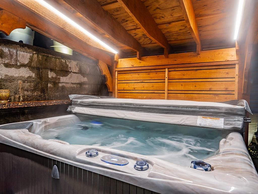 









1412


Strawline Hill

Street,
Coquitlam,




BC
V3E 0L5

