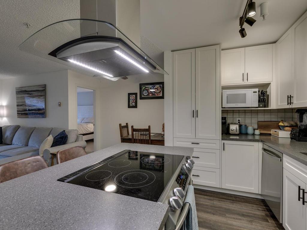 









40120


Willow

Crescent, B102,
Squamish,




BC
V8B 0L7

