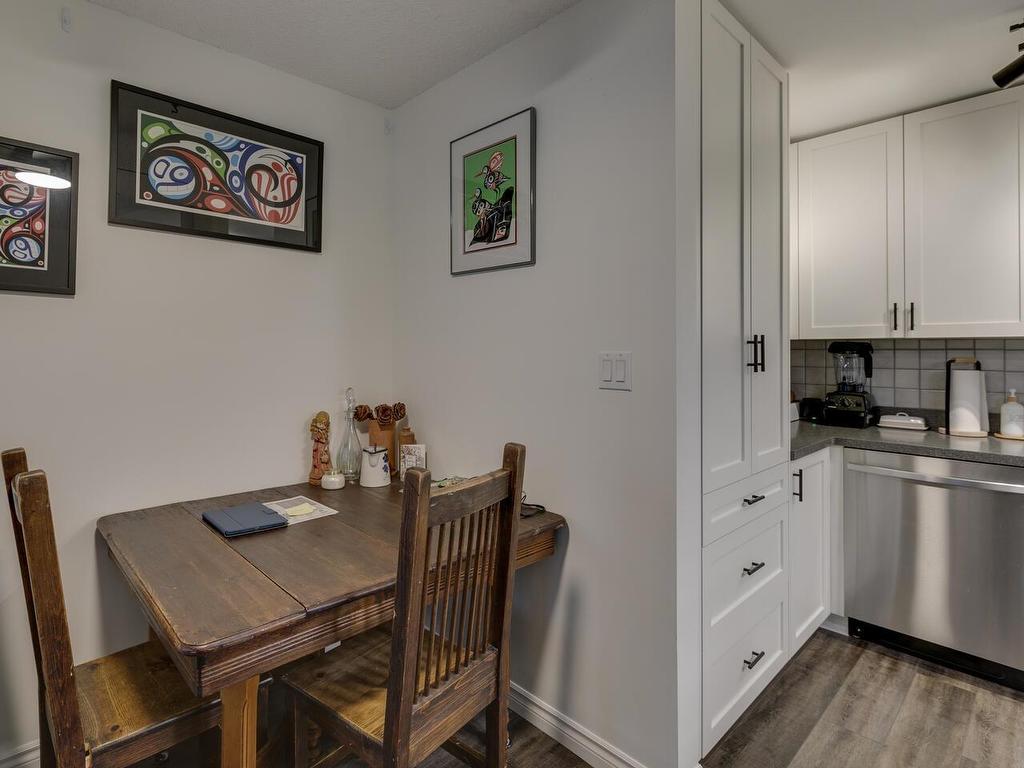 









40120


Willow

Crescent, B102,
Squamish,




BC
V8B 0L7

