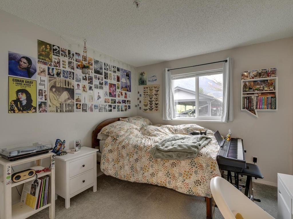 









40120


Willow

Crescent, B102,
Squamish,




BC
V8B 0L7

