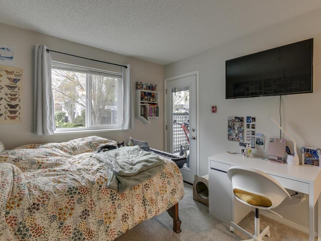 









40120


Willow

Crescent, B102,
Squamish,




BC
V8B 0L7

