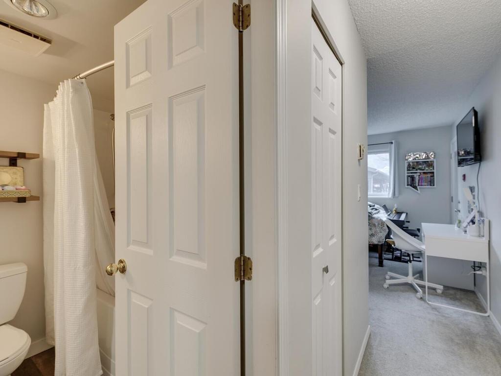 









40120


Willow

Crescent, B102,
Squamish,




BC
V8B 0L7

